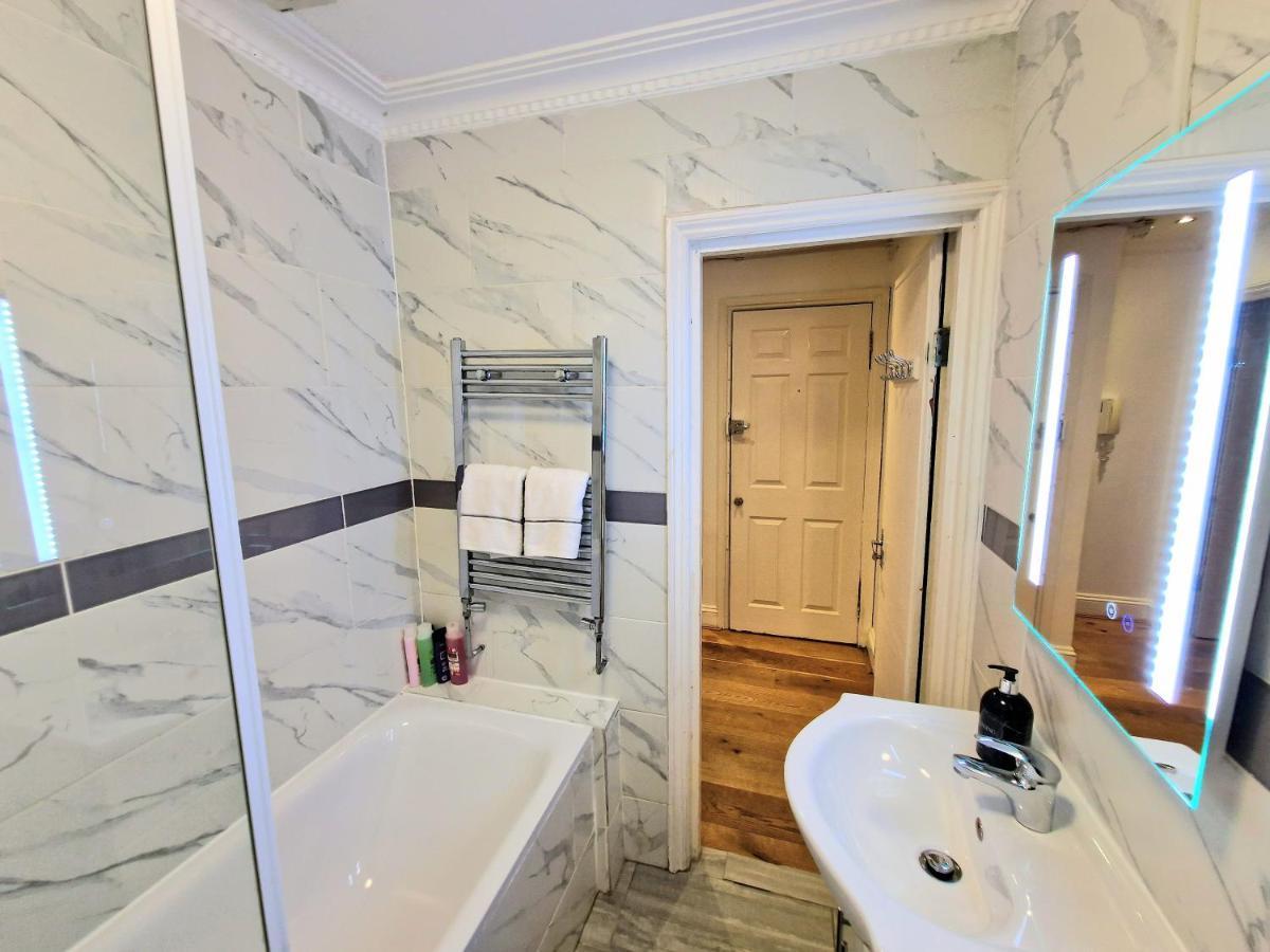 Cosy Home In Kensington - Great Location! 3 Minutes Walk To Earl'S Court Station Лондон Экстерьер фото