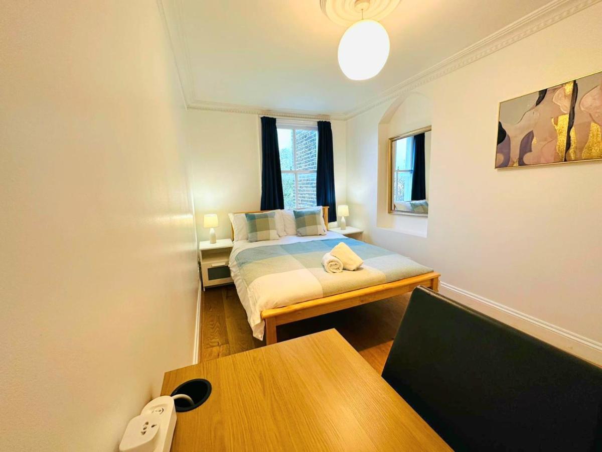 Cosy Home In Kensington - Great Location! 3 Minutes Walk To Earl'S Court Station Лондон Экстерьер фото